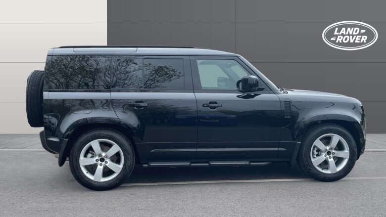 Land Rover Defender 3.0 D250 X-Dynamic SE 110 5dr Auto Diesel Estate